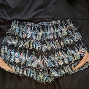 Lilly Pulitzer Ocean Trail Run shorts